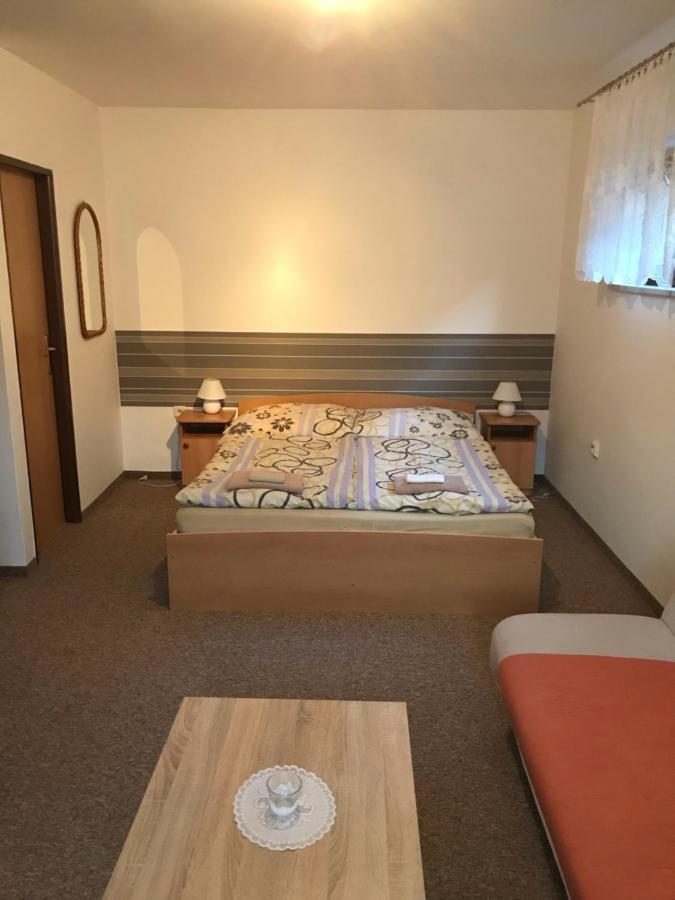 Apartamento Privát Magdalena Bešeňová Exterior foto