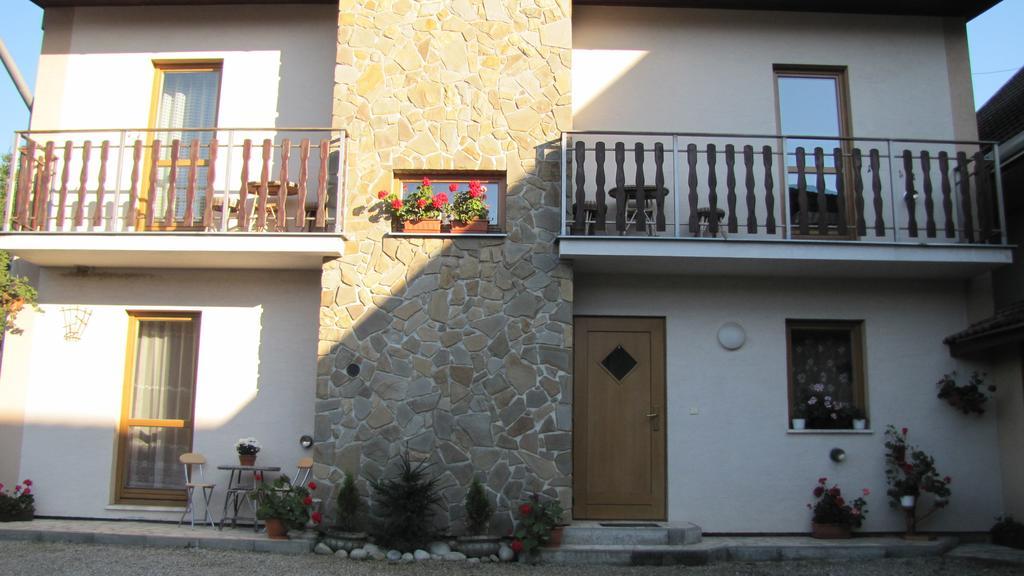 Apartamento Privát Magdalena Bešeňová Exterior foto